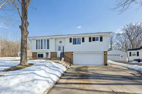 3256 Hampshire Ave N, Crystal, MN 55427