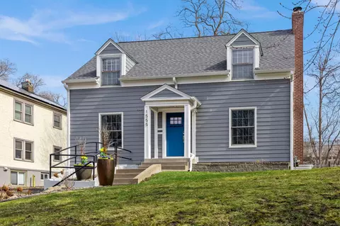 1555 E River Ter, Minneapolis, MN 55414