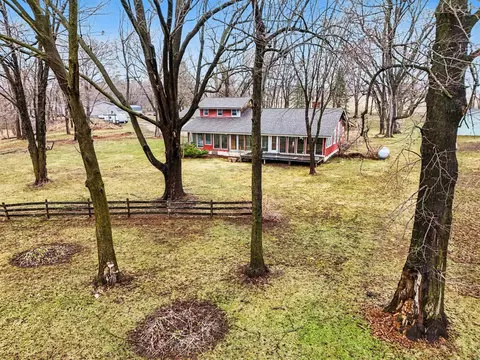 518 Trout Brook Dr, Roberts, WI 54023