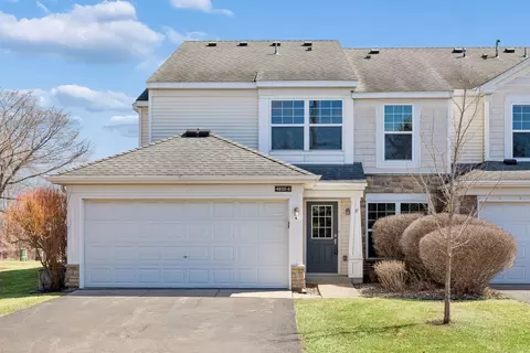 4810 149th St N #6, Hugo, MN 55038