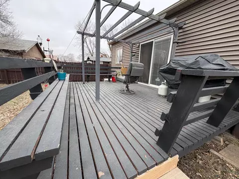 Exterior - 237 S Paul St, Appleton, MN 56208 photo 5 of 9