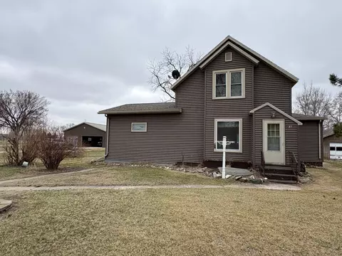 Exterior - 237 S Paul St, Appleton, MN 56208 photo 2 of 9