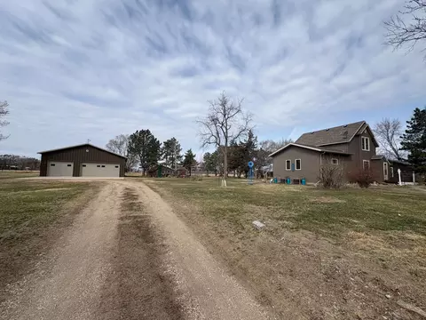 Exterior - 237 S Paul St, Appleton, MN 56208 photo 9 of 9
