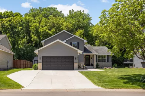 18911 Embers Ave, Farmington, MN 55024