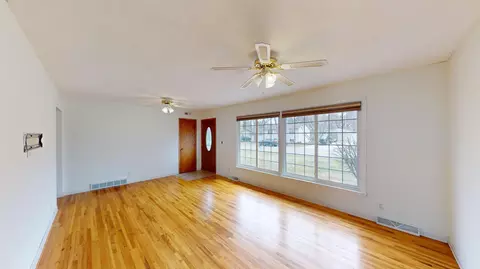 Living - 2141 Harmony Ave, Albert Lea, MN 56007 photo 3 of 5