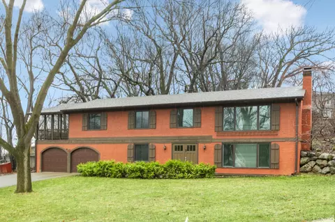 1533 Clare Ln, Wayzata, MN 55391