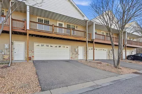 1554 Lincoln Park Dr, South Saint Paul, MN 55075