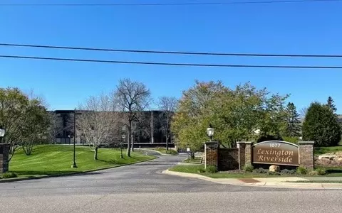 1077 Sibley Memorial Hwy #305, Saint Paul, MN 55118