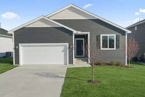 2109 Westpointe Dr, Hastings, MN 55033