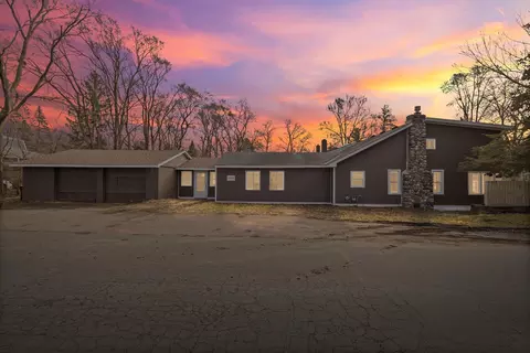 1589 Racine Ave S, Lake Saint Croix Beach, MN 55043