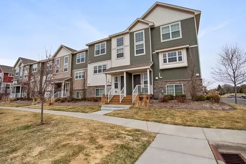 5205 Oak Grove Pkwy N, Brooklyn Park, MN 55443