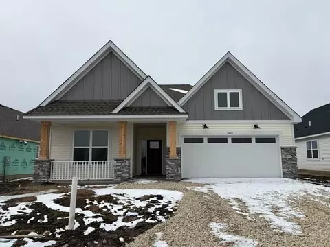 7637 Swan St, Lino Lakes, MN 55014
