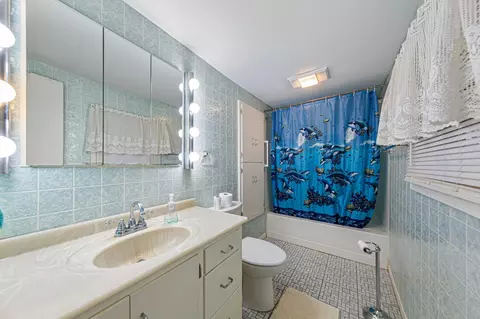 Bath - 1022 3rd Ave NW, Faribault, MN 55021 photo 1 of 3