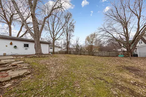 Exterior - 1022 3rd Ave NW, Faribault, MN 55021 photo 3 of 6