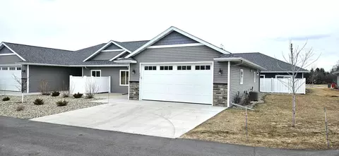 662 Voyager Dr, Alexandria, MN 56308