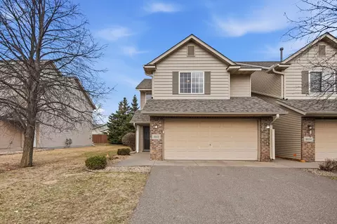 3512 Goodwin Ave N, Oakdale, MN 55128