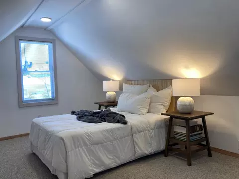 Bedroom - 1712 E 84th St, Bloomington, MN 55425 photo 2 of 2