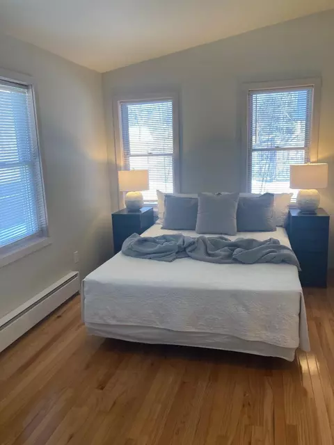 Bedroom - 1712 E 84th St, Bloomington, MN 55425 photo 1 of 2