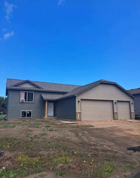 305 N N Ln, Green Isle, MN 55338