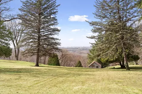 1835 Hunter Ln, Mendota Heights, MN 55118