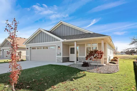 1286 Jefferson Ct, Shakopee, MN 55379