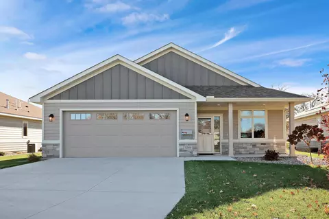 1286 Jefferson Ct, Shakopee, MN 55379