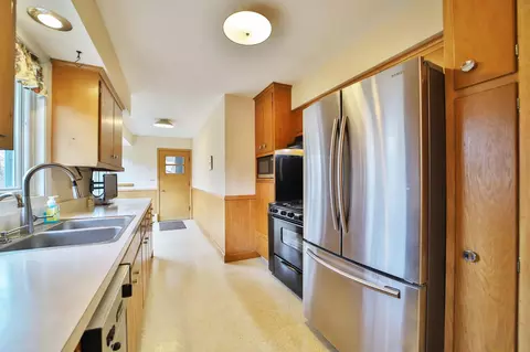 Kitchen - 14894 Riverside Dr, Brainerd, MN 56401 photo 3 of 3