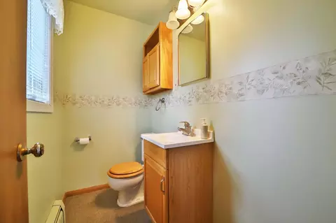 Bath - 14894 Riverside Dr, Brainerd, MN 56401 photo 3 of 3