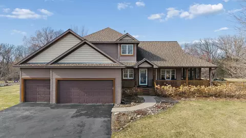 143 Heritage Trl, Houlton, WI 54082