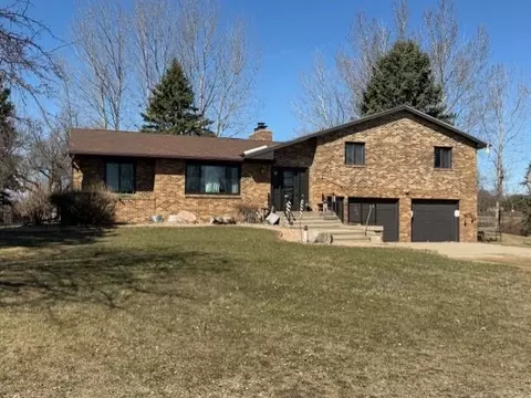 58533 243 St, Litchfield, MN 55355