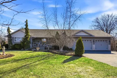 55 Emerson Valley Dr, River Falls, WI 54022