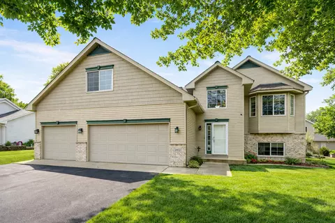 2102 Whitetail Run, Buffalo, MN 55313
