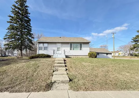 31 W Wilkening Ave, Appleton, MN 56208