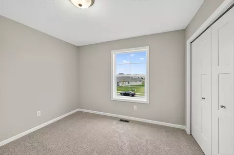 Bedroom - 2615 Arbor Dr, Buffalo, MN 55313 photo 7 of 7
