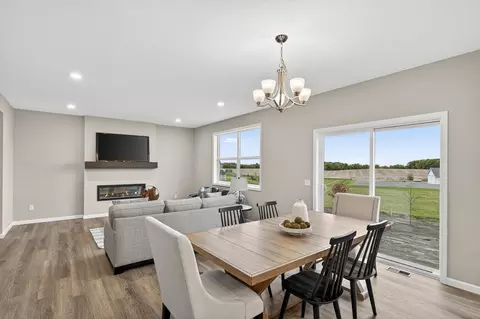 Dining - 2615 Arbor Dr, Buffalo, MN 55313 photo 2 of 4