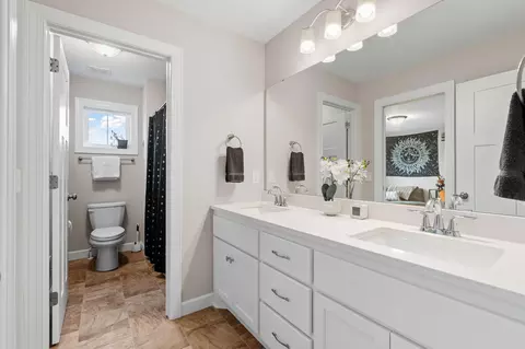 Bath - 10818 Glenview Pl, Champlin, MN 55316 photo 8 of 10