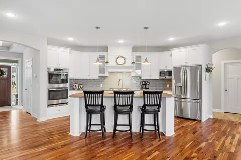 Kitchen - 10818 Glenview Pl, Champlin, MN 55316 photo 2 of 6