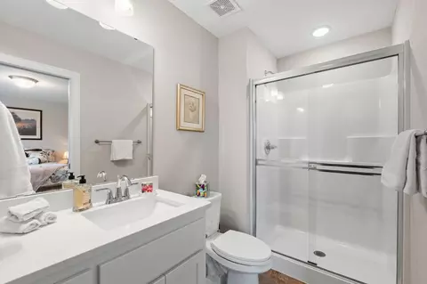 Bath - 10818 Glenview Pl, Champlin, MN 55316 photo 7 of 10