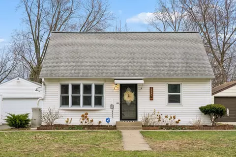 5330 Louisiana Ave N, Crystal, MN 55428