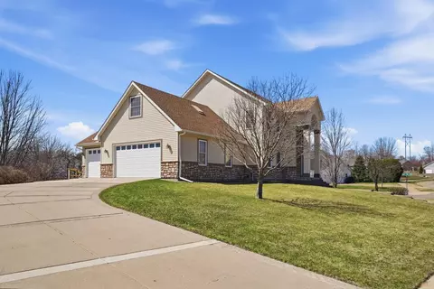Exterior - 1620 26th St SE, Saint Cloud, MN 56304 photo 10 of 14
