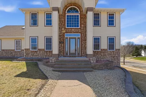 Exterior - 1620 26th St SE, Saint Cloud, MN 56304 photo 5 of 14