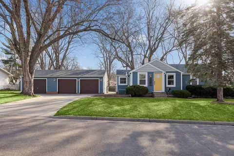 10241 Pleasant Ave S, Bloomington, MN 55420