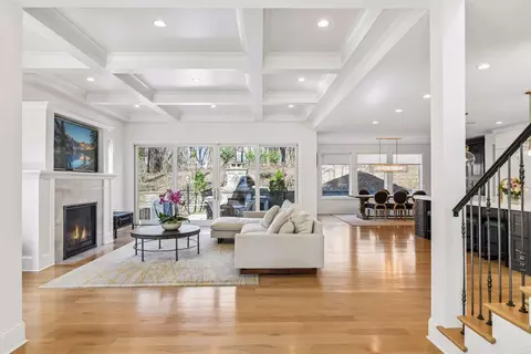 6604 Mohawk Trl, Edina, MN 55439
