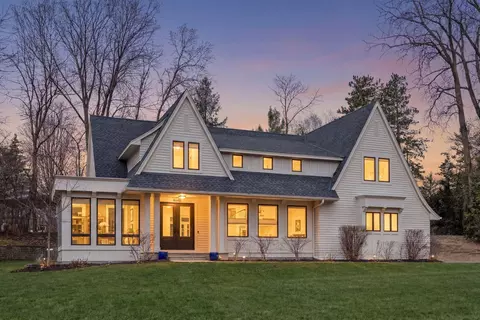 6604 Mohawk Trl, Edina, MN 55439