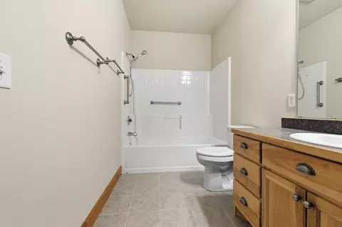 Bath - 5649 Rush Lake Ct, Baxter, MN 56425 photo 1 of 4