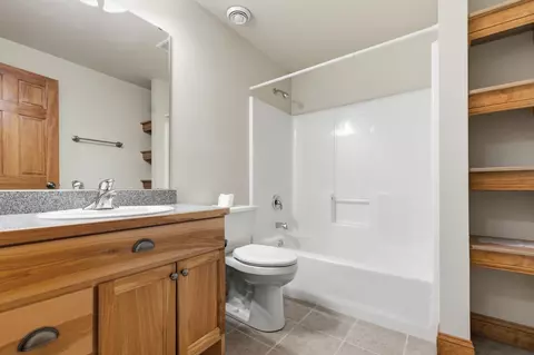 Bath - 5649 Rush Lake Ct, Baxter, MN 56425 photo 4 of 4