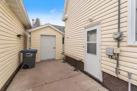 Exterior - 1522 E 4th St, Superior, WI 54880 photo 4 of 4