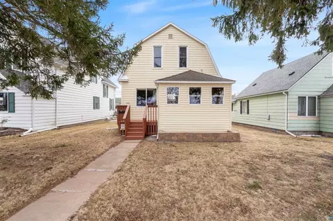 1522 E 4th St, Superior, WI 54880