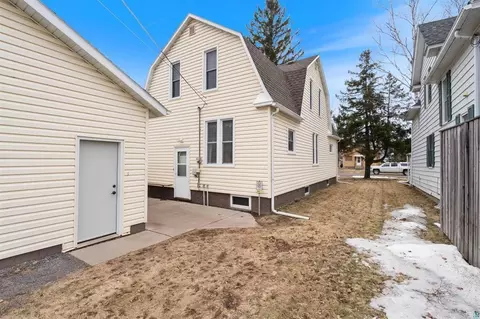 Exterior - 1522 E 4th St, Superior, WI 54880 photo 3 of 4