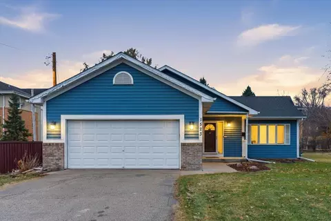 1523 4th St N, South Saint Paul, MN 55075